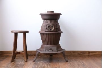 昭和レトロ　古いダルマストーブ