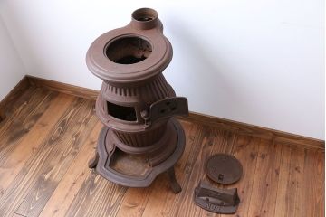 昭和レトロ　古いダルマストーブ
