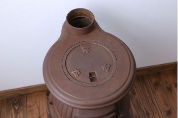 昭和レトロ　古いダルマストーブ