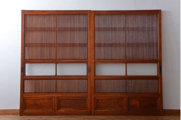 古民具・骨董　裏ガラス付き　幅の広い格子戸2枚セット