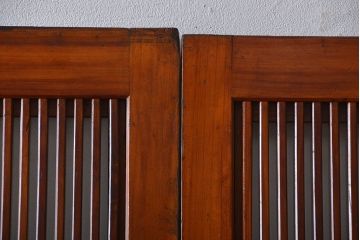 古民具・骨董　裏ガラス付き　幅の広い格子戸2枚セット