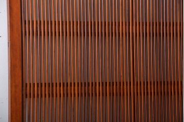 古民具・骨董　裏ガラス付き　幅の広い格子戸2枚セット