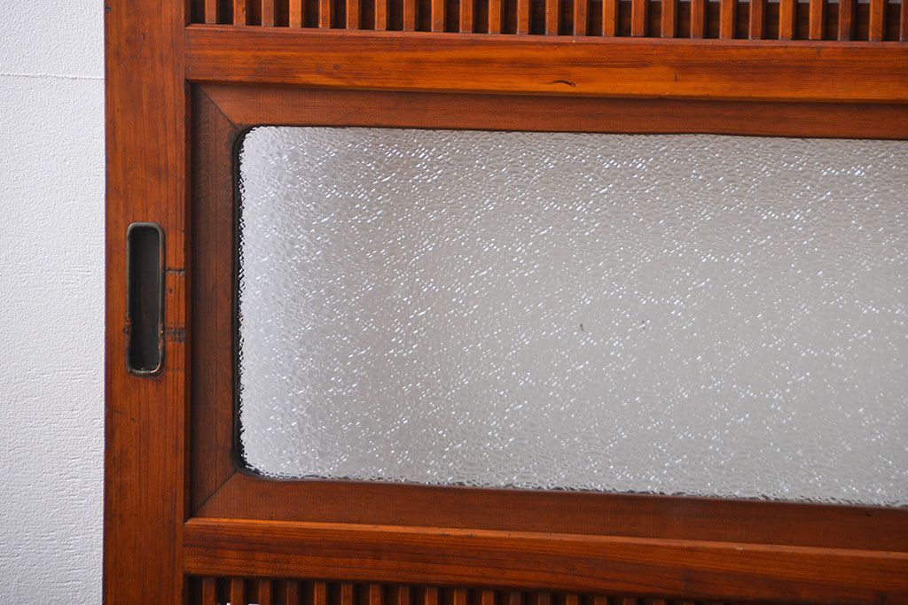 古民具・骨董　裏ガラス付き　幅の広い格子戸2枚セット