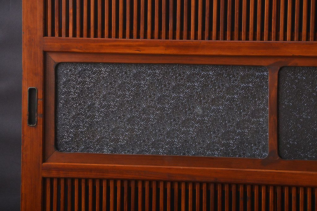 古民具・骨董　裏ガラス付き　幅の広い格子戸2枚セット