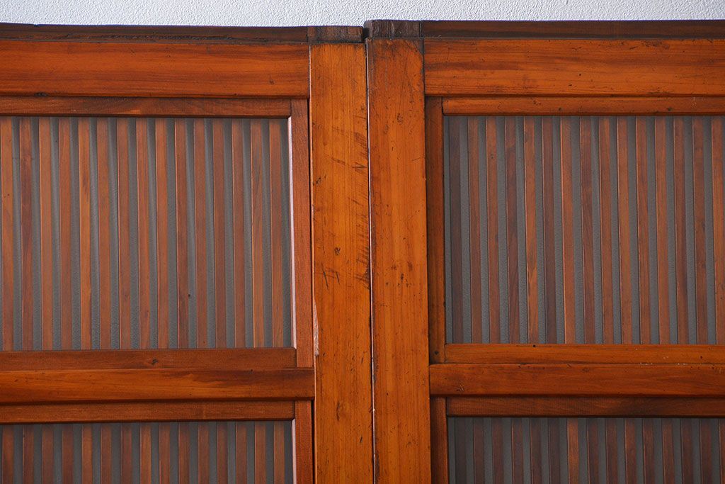 古民具・骨董　裏ガラス付き　幅の広い格子戸2枚セット