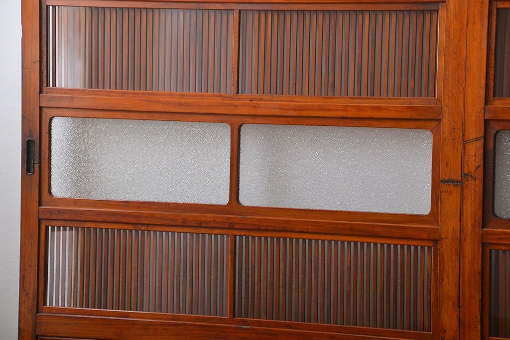 古民具・骨董　裏ガラス付き　幅の広い格子戸2枚セット