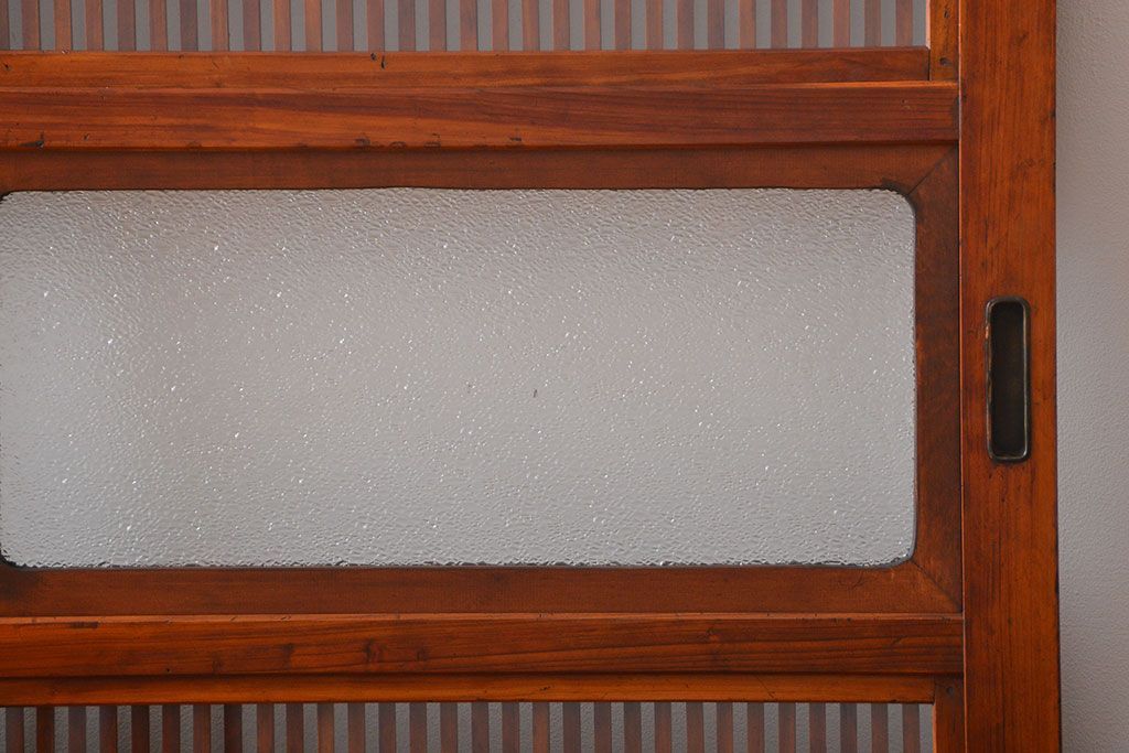 古民具・骨董　裏ガラス付き　幅の広い格子戸2枚セット