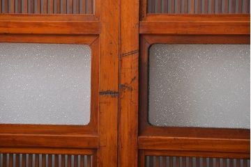 古民具・骨董　裏ガラス付き　幅の広い格子戸2枚セット