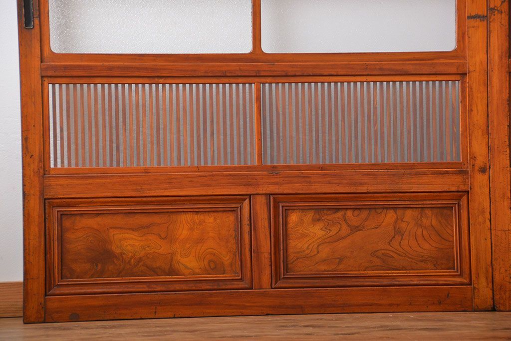 古民具・骨董　裏ガラス付き　幅の広い格子戸2枚セット