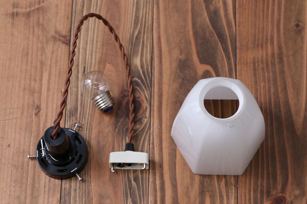 昭和レトロ　六角ガラスシェード照明