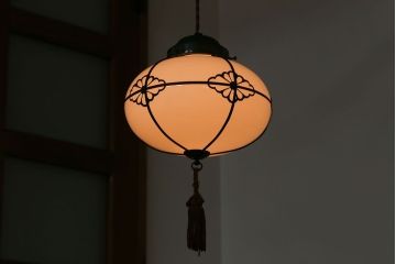 飾り房付き　銅巻　モダンな電笠