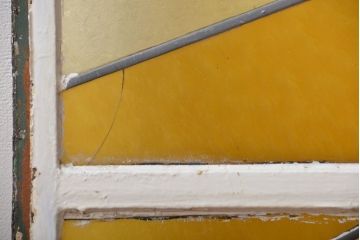 イギリスアンティーク　綺麗なステンドグラス窓