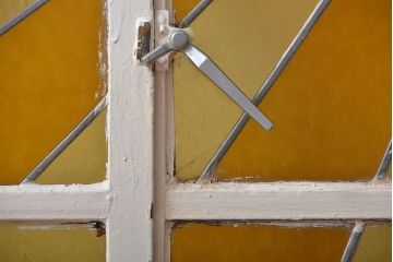 イギリスアンティーク　綺麗なステンドグラス窓