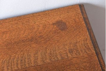 アンティーク家具　イギリスアンティーク　オーク材　小振りなチェスト