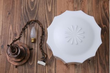 イギリスアンティーク　上品なガラス照明