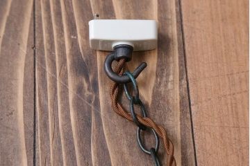 イギリスアンティーク　上品なガラス照明