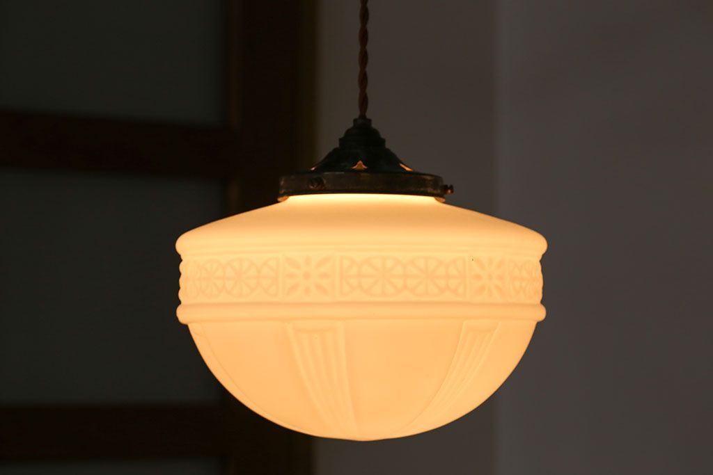 昭和レトロ　陽刻ガラス照明(1)