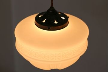 昭和レトロ　陽刻ガラス照明(1)