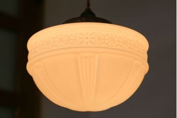 昭和レトロ　陽刻ガラス照明(1)