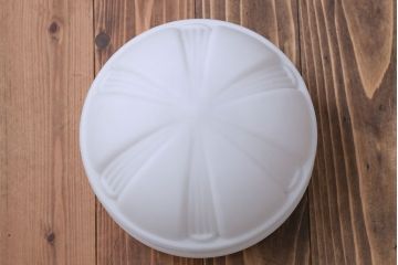 昭和レトロ　陽刻ガラス照明(1)