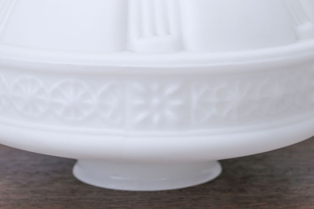 昭和レトロ　陽刻ガラス照明(1)