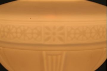 昭和レトロ　陽刻ガラス照明(2)