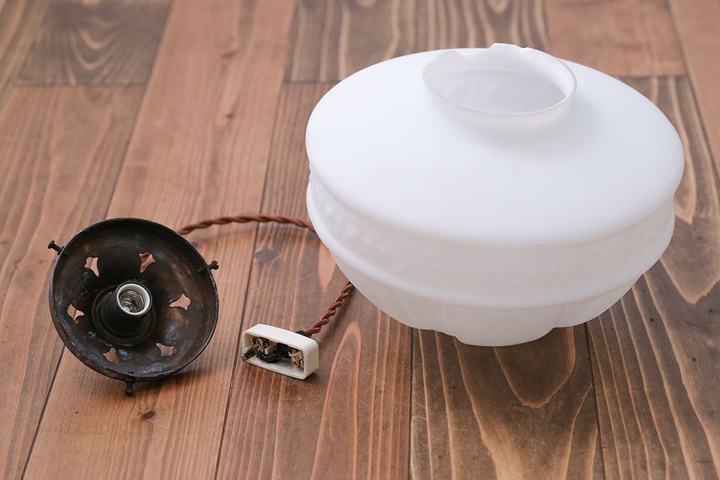 昭和レトロ　陽刻ガラス照明(2)