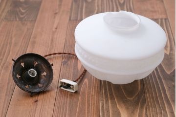 昭和レトロ　陽刻ガラス照明(2)