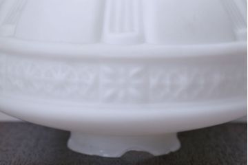 昭和レトロ　陽刻ガラス照明(2)