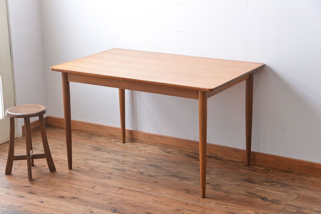 中古　日本楽器(ヤマハ製)　ダイニングテーブル