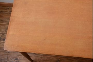 中古　日本楽器(ヤマハ製)　ダイニングテーブル