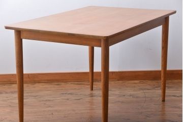 中古　日本楽器(ヤマハ製)　ダイニングテーブル