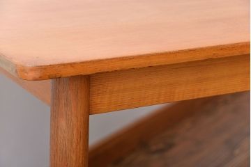 中古　日本楽器(ヤマハ製)　ダイニングテーブル