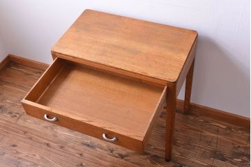 アンティーク家具　イギリスアンティーク　オーク材　引き出し付きデスク