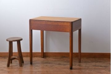 アンティーク家具　イギリスアンティーク　オーク材　引き出し付きデスク