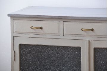 アンティーク家具　アンティークペイント　かわいいガラス収納棚