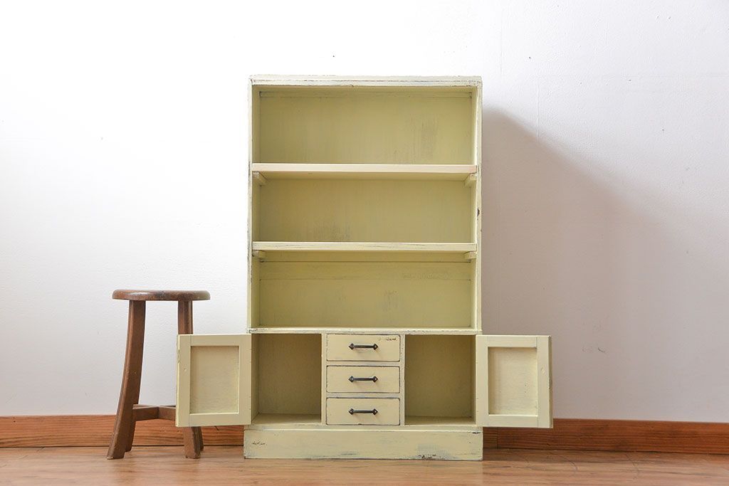 レトロ家具　昭和レトロ　アンティークペイント本棚