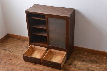 レトロ家具　昭和レトロ　前面栗材　ダイヤガラス入り収納棚(2)