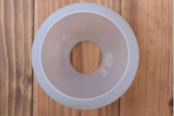 オパールセントガラスのエッチングシェード照明