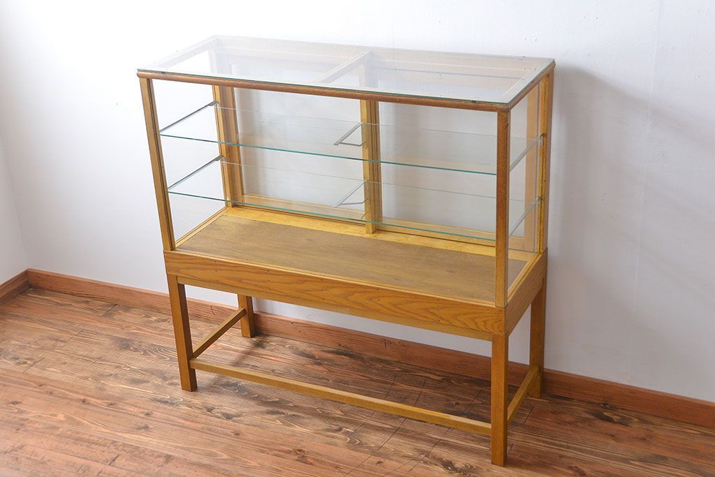 レトロ家具　昭和レトロ　ナラ材!脚付きガラスケース