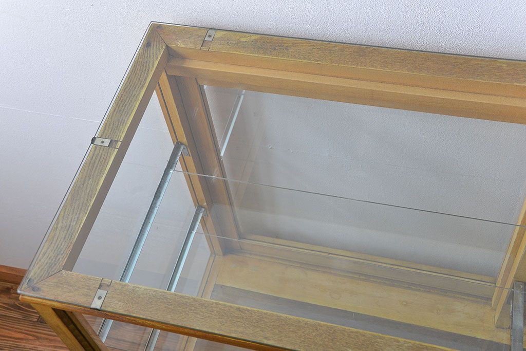 レトロ家具　昭和レトロ　ナラ材!脚付きガラスケース