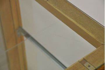 レトロ家具　昭和レトロ　ナラ材!脚付きガラスケース