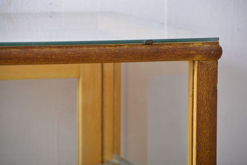 レトロ家具　昭和レトロ　ナラ材!脚付きガラスケース