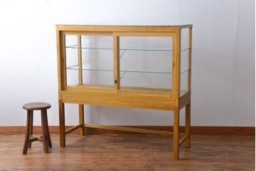 レトロ家具　昭和レトロ　ナラ材!脚付きガラスケース