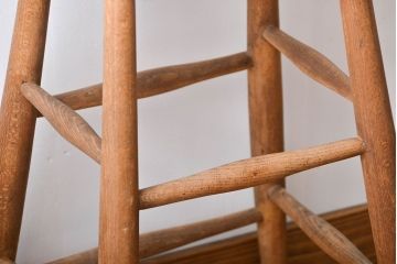 アンティーク家具　イギリスアンティーク　お洒落なハイスツール(1)