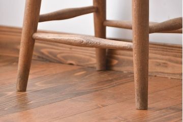 アンティーク家具　イギリスアンティーク　お洒落なハイスツール(1)