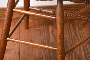 レトロ家具　イギリスアンティーク　レトロなアームチェア(1)