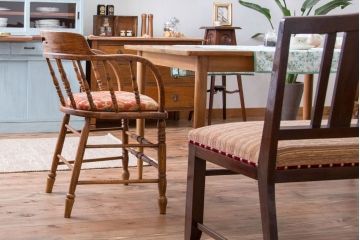 レトロ家具　イギリスアンティーク　レトロなアームチェア(2)