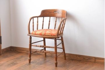 レトロ家具　イギリスアンティーク　レトロなアームチェア(2)