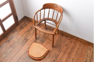 レトロ家具　イギリスアンティーク　レトロなアームチェア(2)